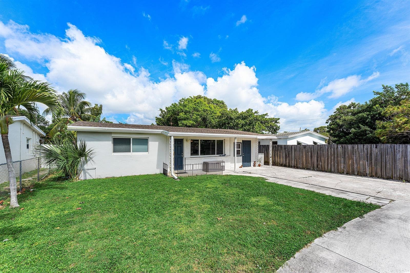 707 S Broadway, Lantana, FL 33462 photo 3