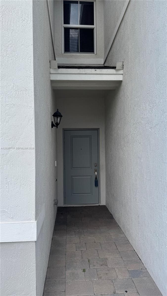834 SE 16th Ct, Homestead, FL 33034 photo 3