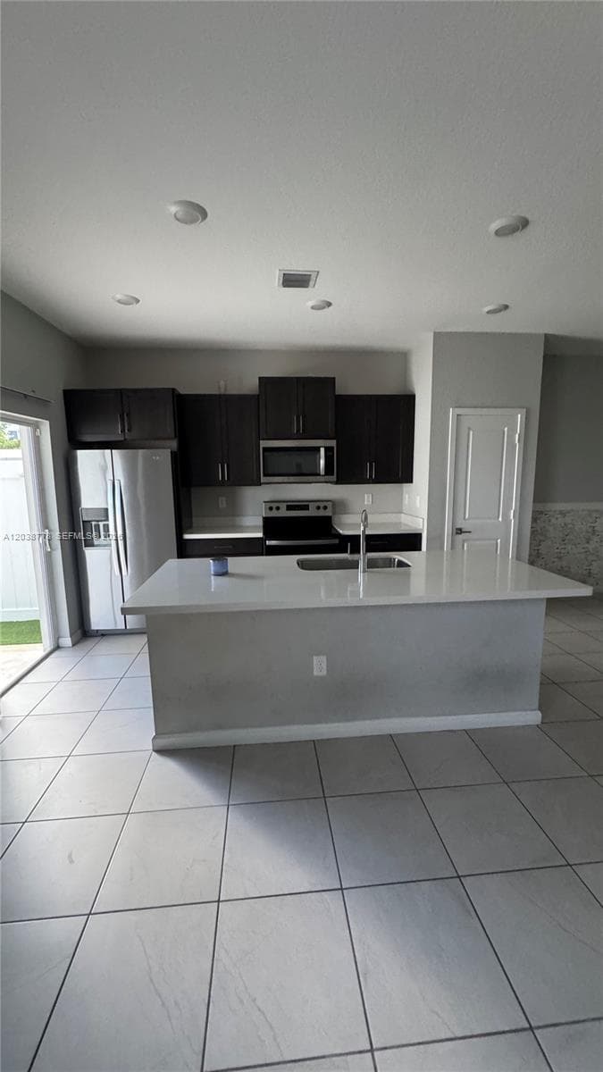 834 SE 16th Ct, Homestead, FL 33034 photo 4