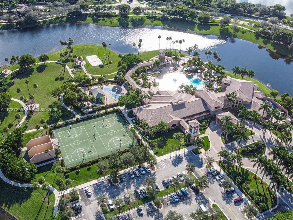 9342 S Belfort Circle # 214, Tamarac, FL 33321 photo 3