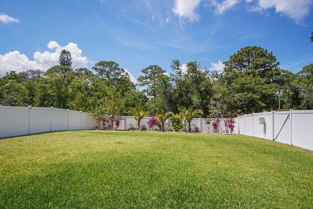 3909 SE Lee Street, Stuart, FL 34997 photo 3