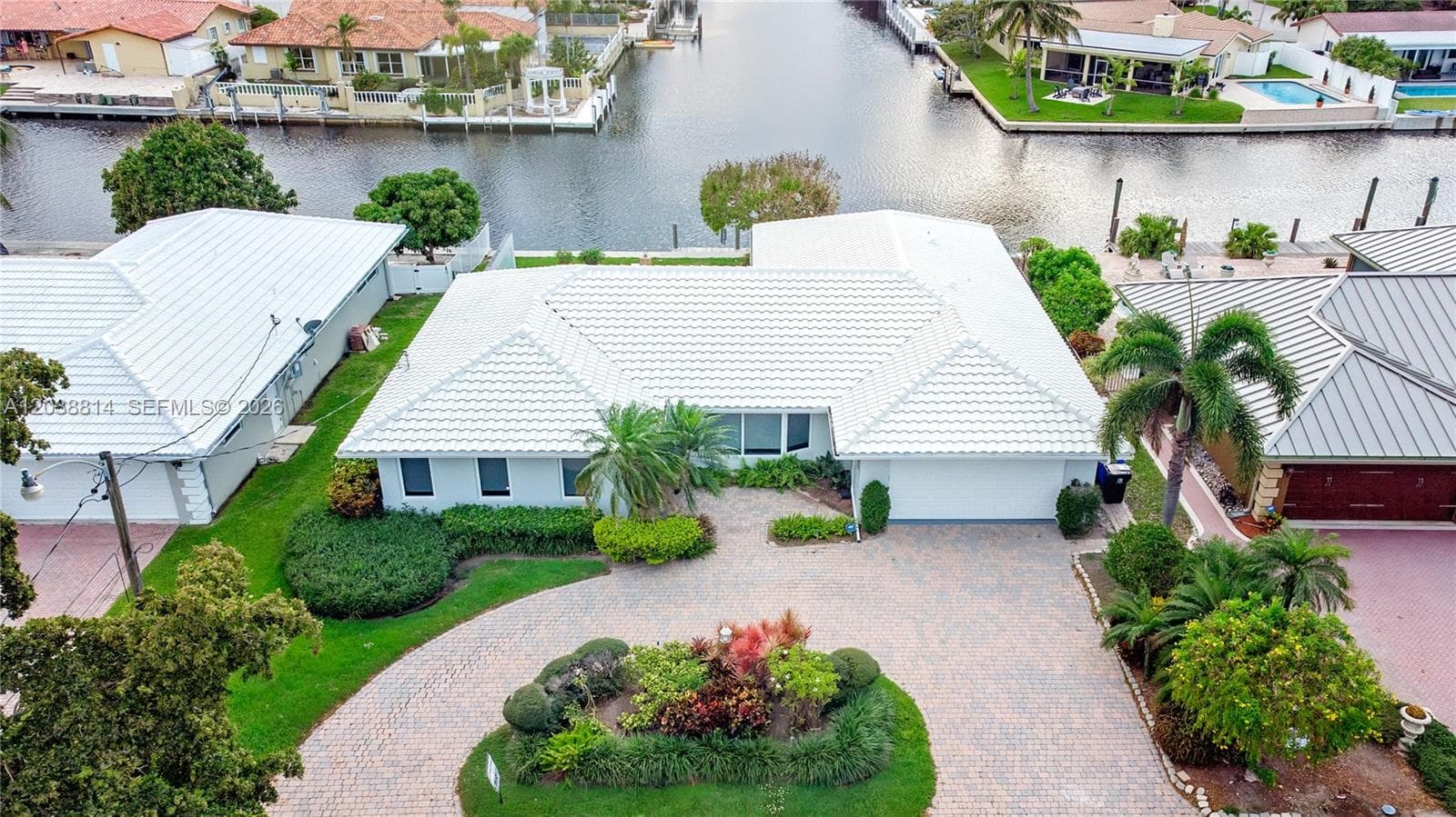 5721 Bayview Dr, Fort Lauderdale, FL 33308 photo 3