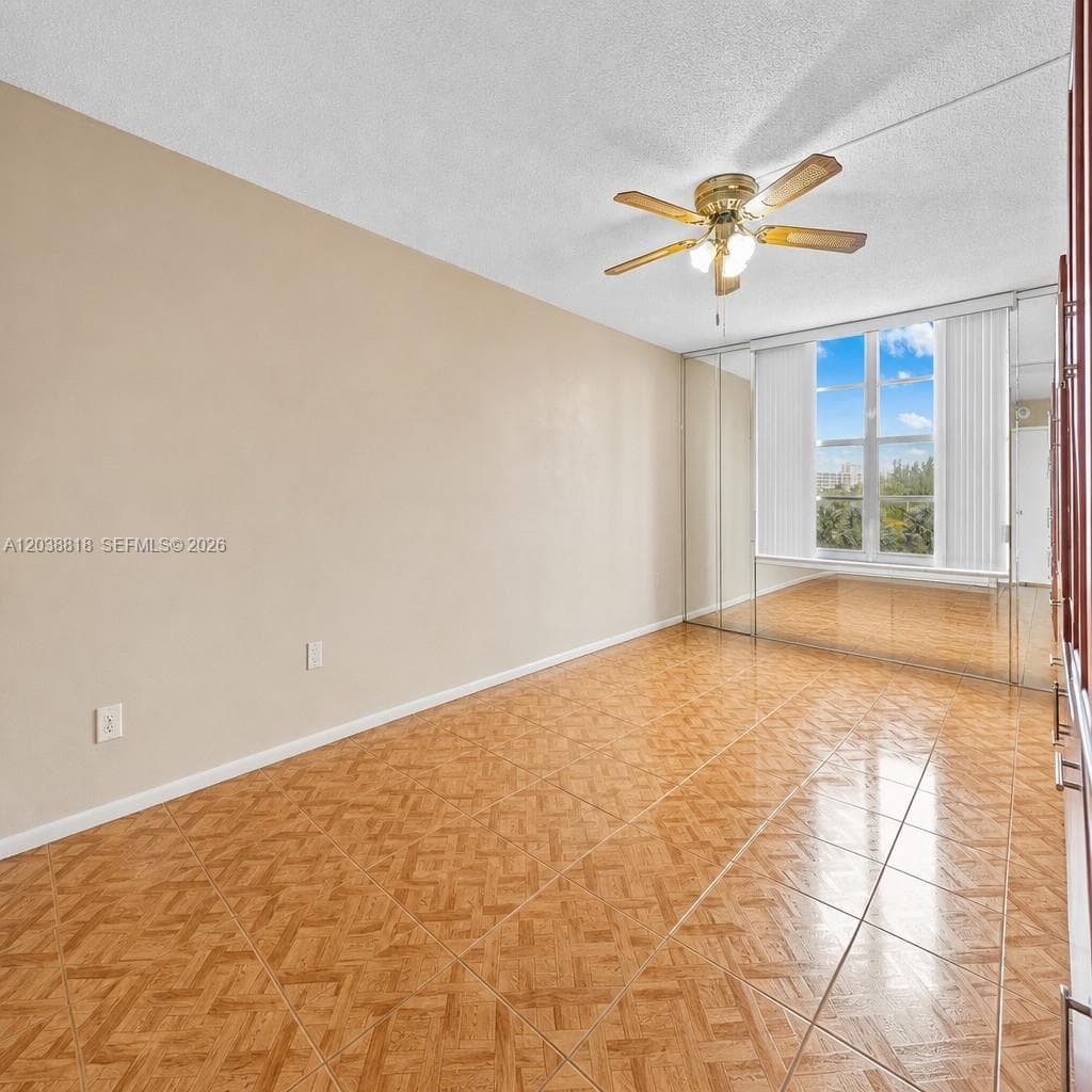 230 174th St # 404, Sunny Isles Beach, FL 33160 photo 5