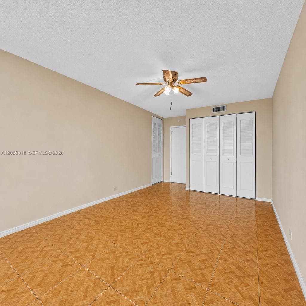 230 174th St # 404, Sunny Isles Beach, FL 33160 photo 4