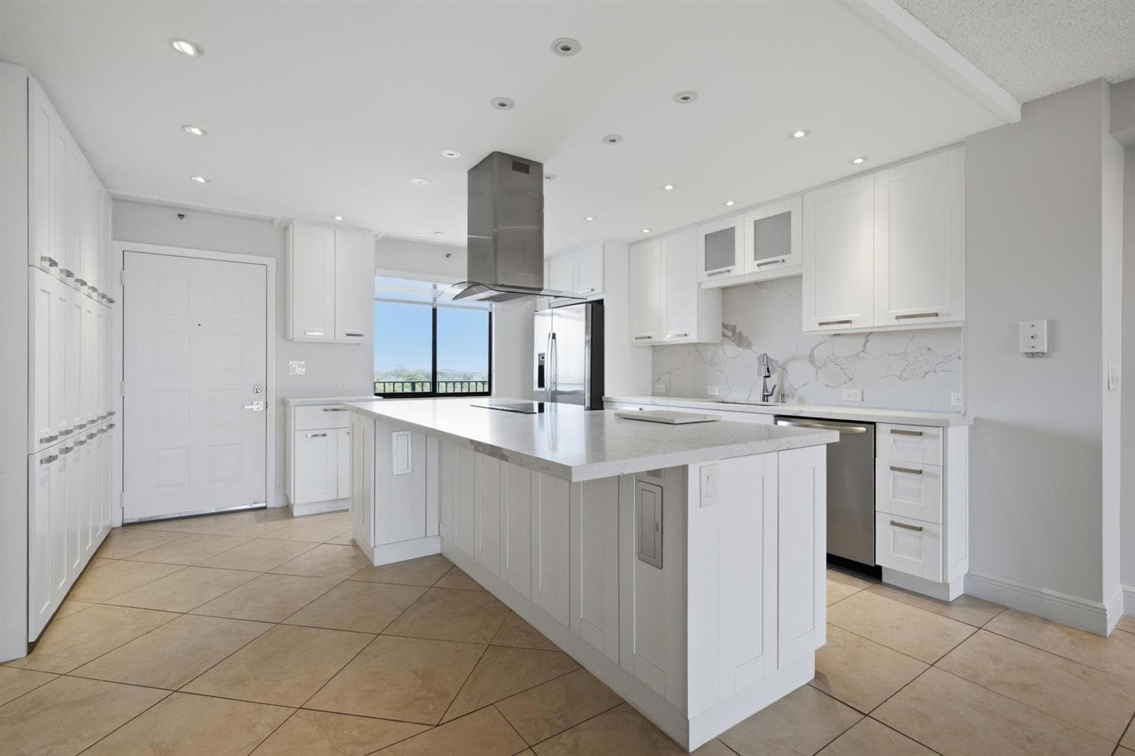 2215 Cypress Island Drive # 906, Pompano Beach, FL 33069 photo 2
