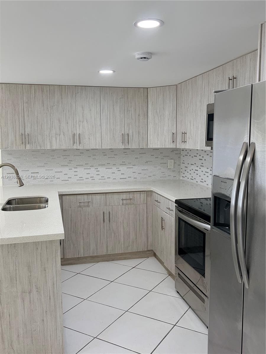 4705 SW 62nd Ave # 104, Davie, FL 33314 photo 3