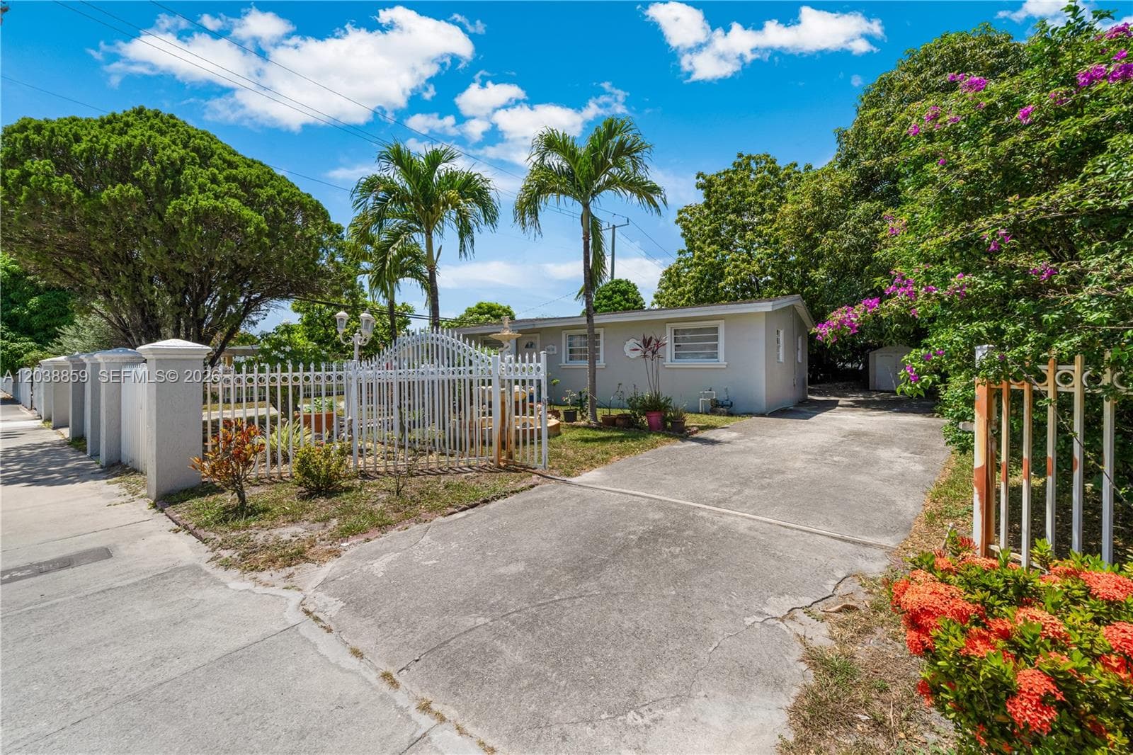 3035 NW 83 St, Miami, FL 33147 photo 5