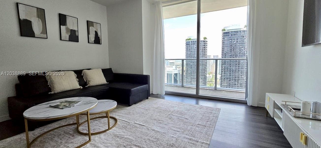 1100 S Miami Ave # 3808, Miami, FL 33130 photo 3