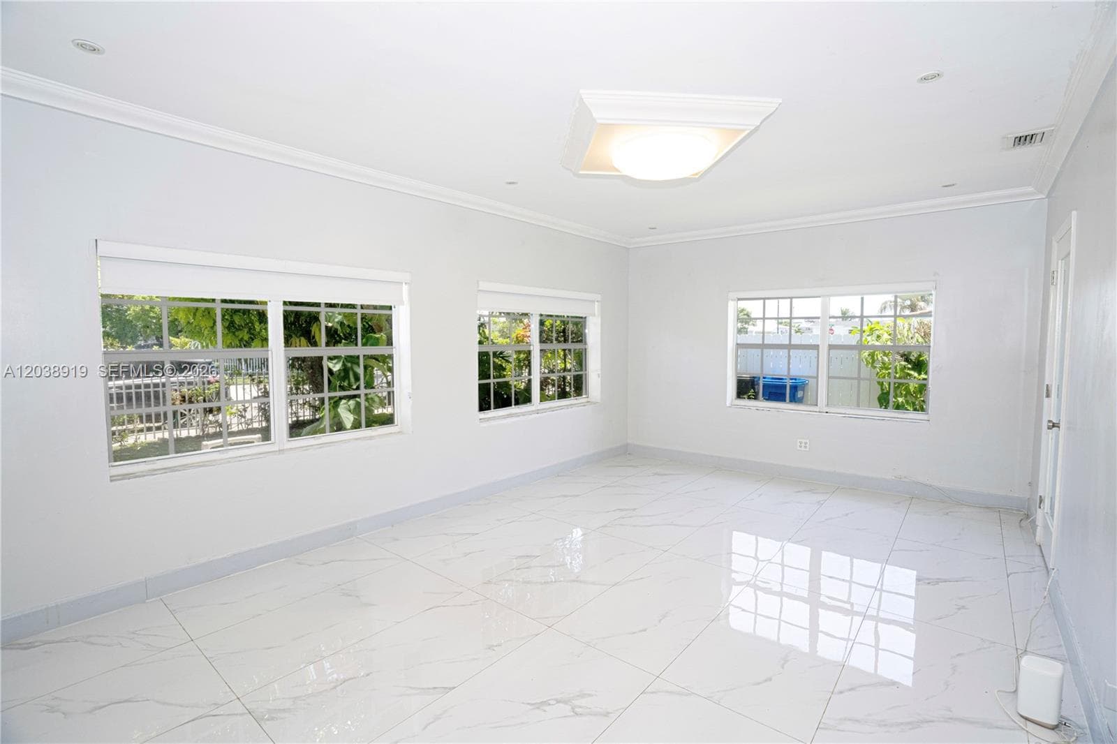 16990 NE 5th Ct # 1, North Miami Beach, FL 33162 photo 5