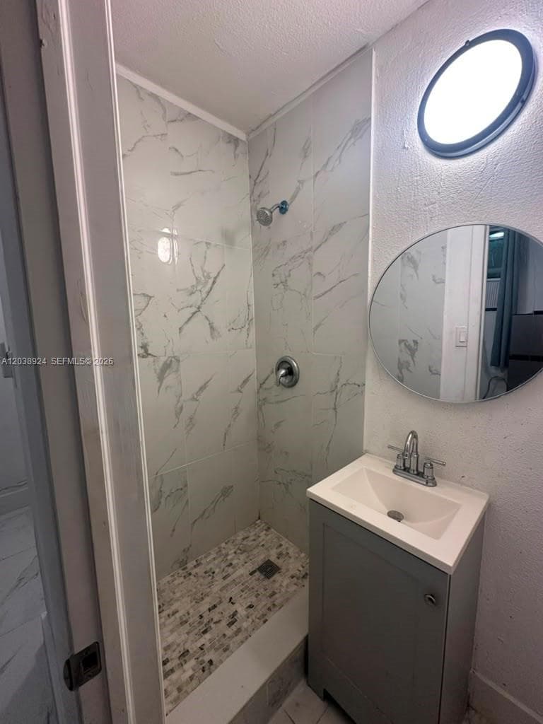 655 NW 2nd St # A, Florida City, FL 33034 photo 4