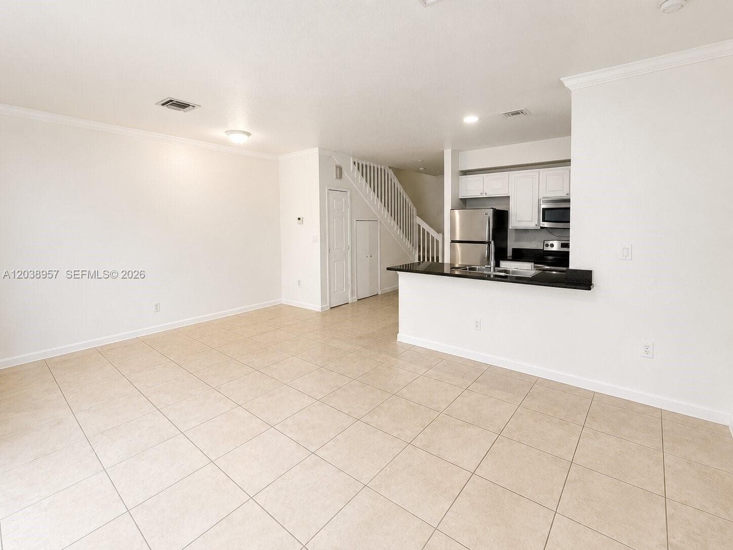 35 SE 3rd Ave # 11, Hallandale Beach, FL 33009 photo 5
