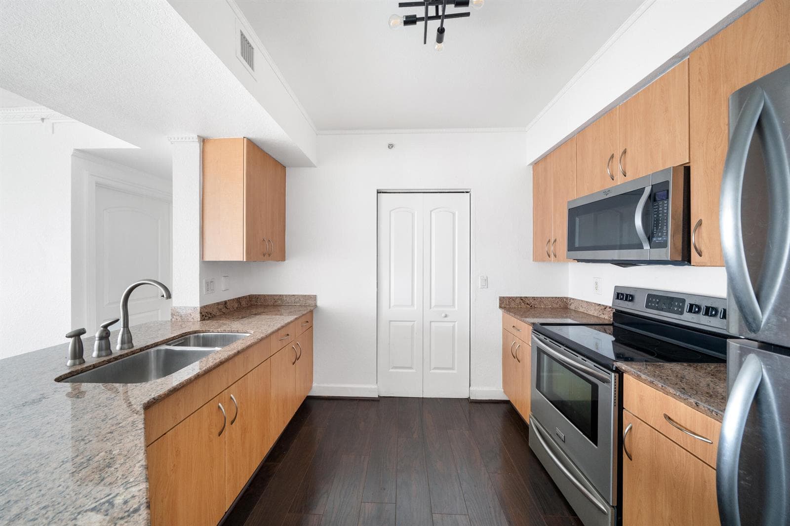 1830 Radius Drive # 405, Hollywood, FL 33020 photo 2