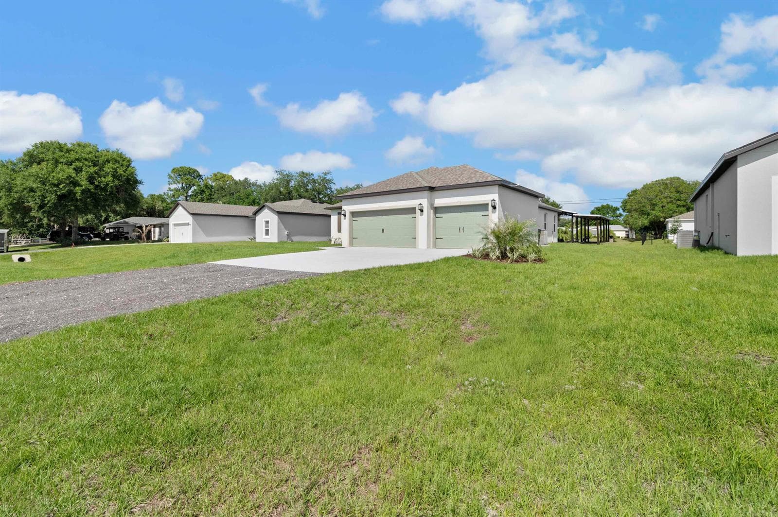 8225 95th Avenue, Vero Beach, FL 32967 photo 3