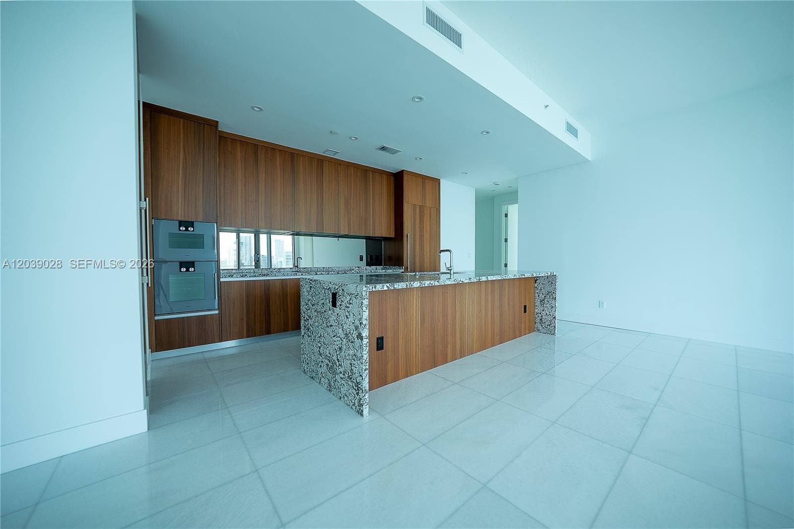 175 SE 25th Rd # 2704, Miami, FL 33129 photo 2