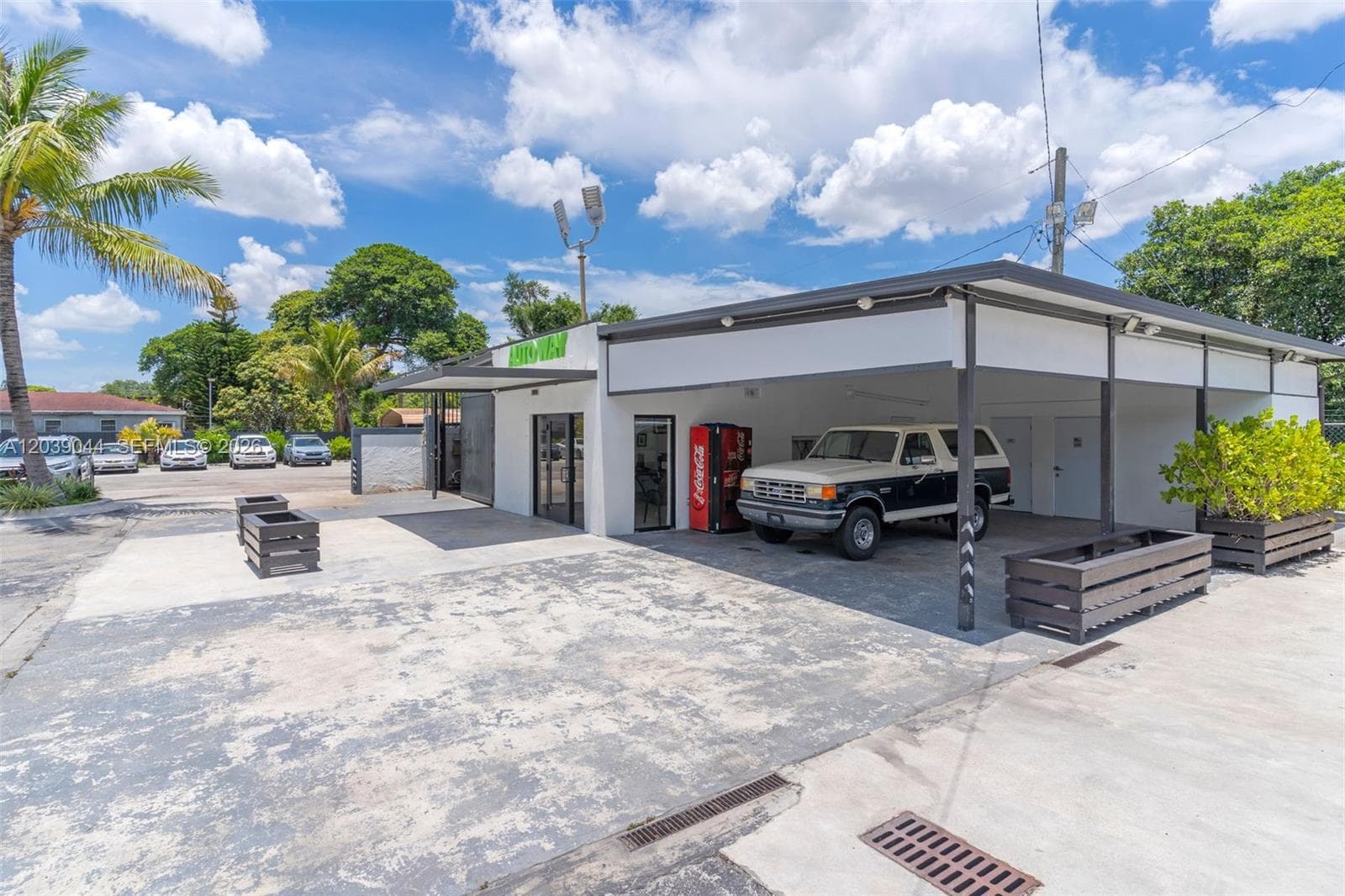 2729 NW 56th St, Miami, FL 33142 photo 3