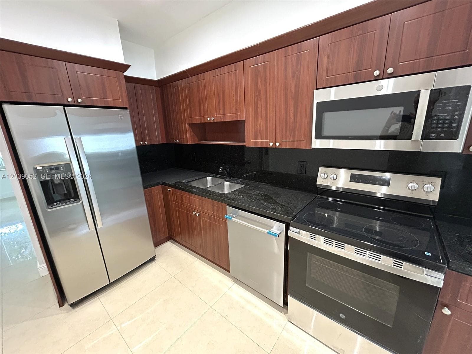 1530 NE 110th Ter # FRONT, Miami, FL 33161 photo 5