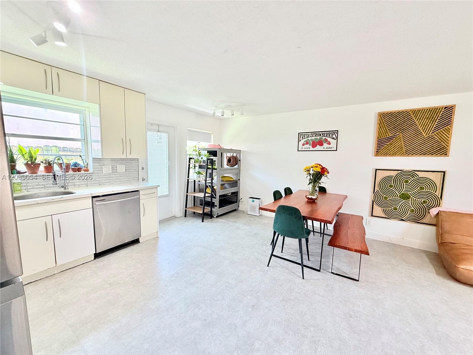 1722 Mayo St # 105, Hollywood, FL 33020 photo 2