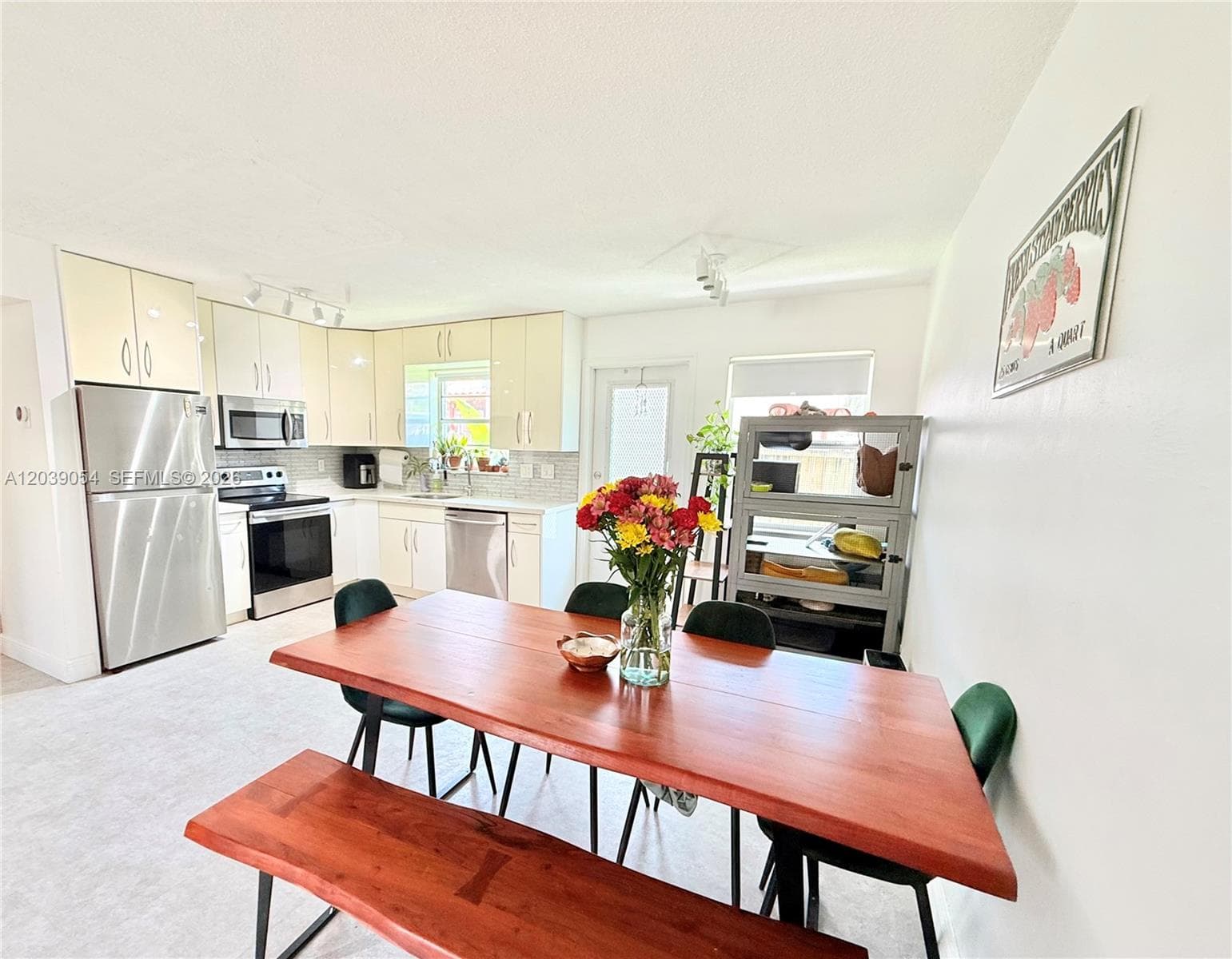 1722 Mayo St # 105, Hollywood, FL 33020 photo 4