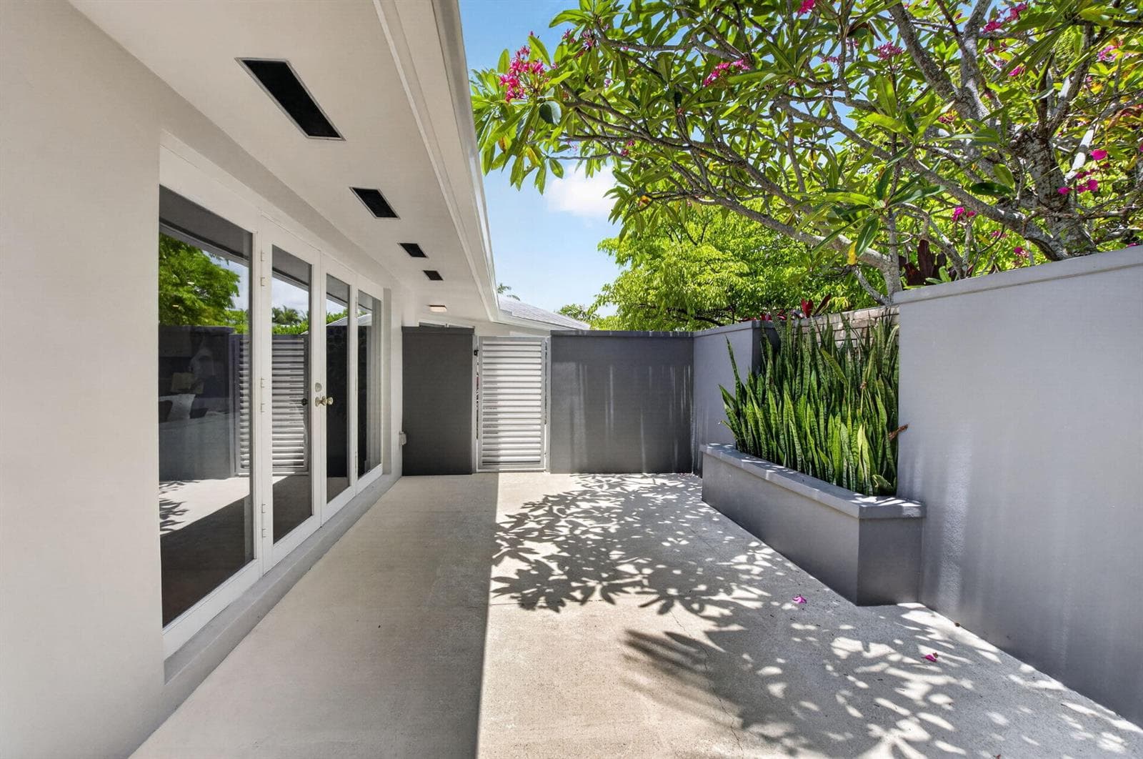 2006 NW 3rd Avenue, Delray Beach, FL 33444 photo 4