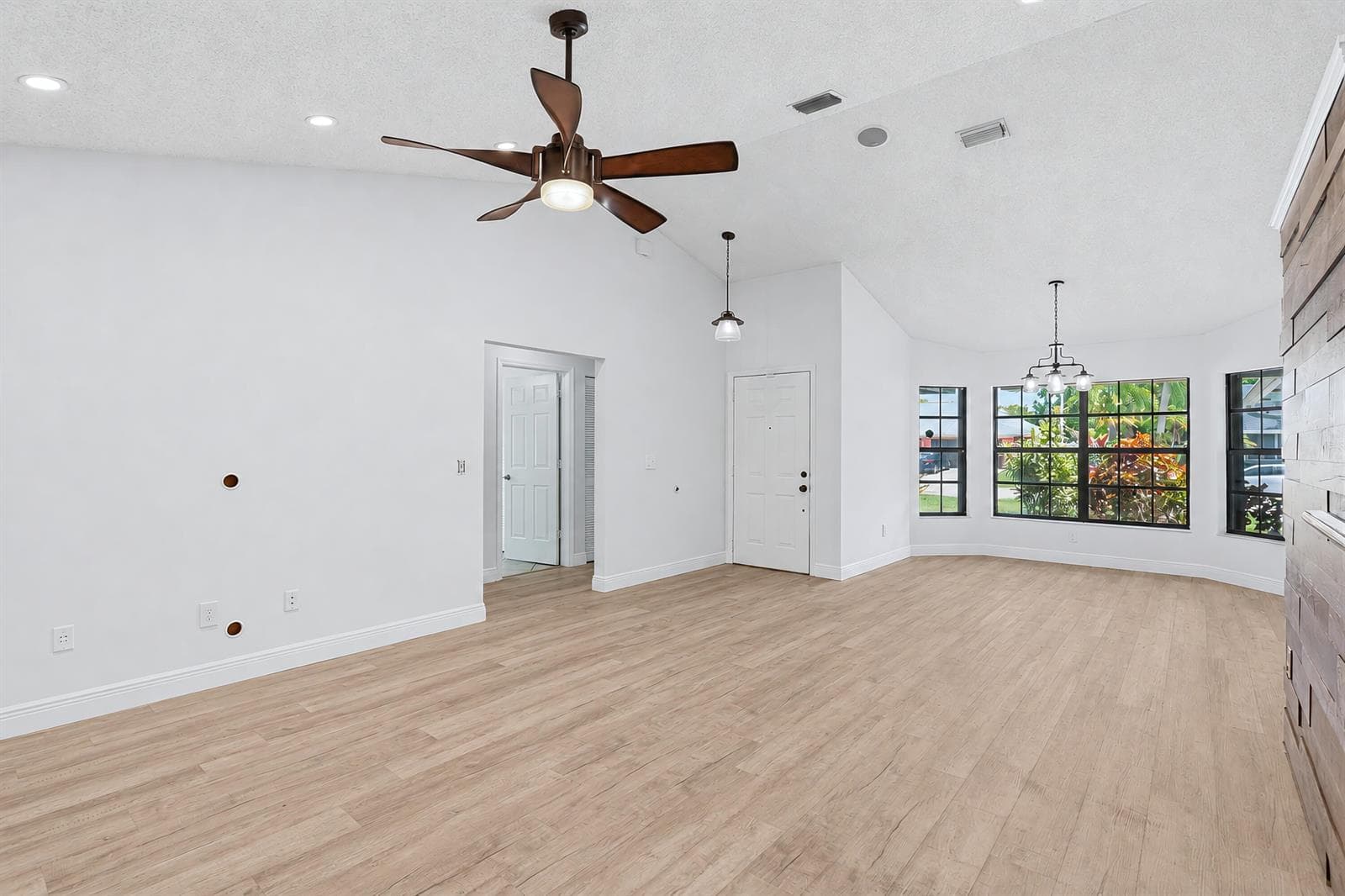 117 Sherwood Drive, Royal Palm Beach, FL 33411 photo 2