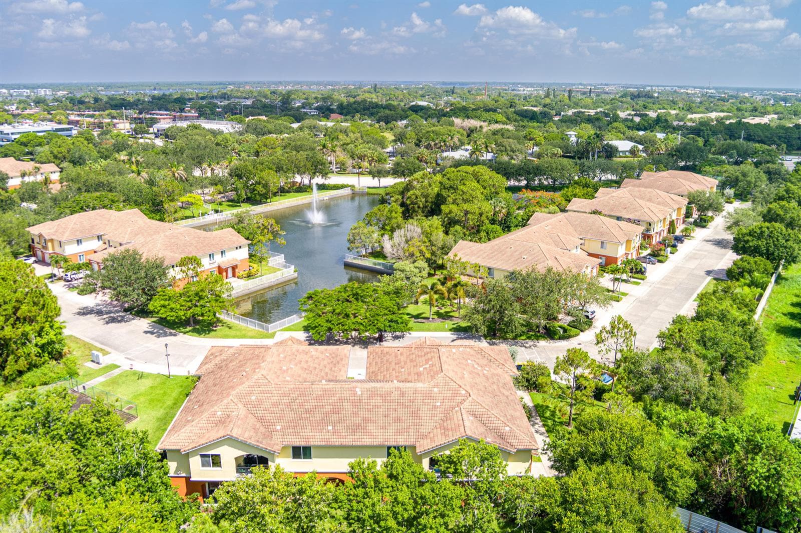 58 SE Palermo Court # 104, Stuart, FL 34994 photo 3