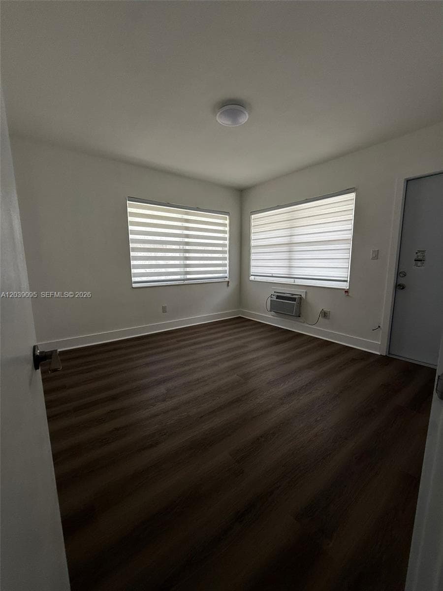2191 NE 167th St # 1, North Miami Beach, FL 33162 photo 2