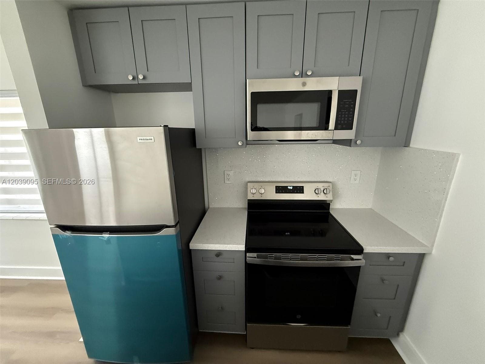 2191 NE 167th St # 1, North Miami Beach, FL 33162 photo 4