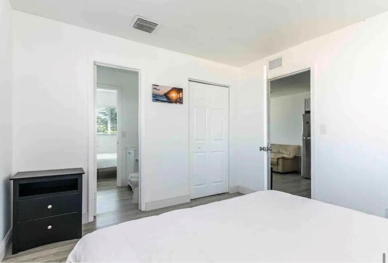 2499 NE 2nd Avenue # B, Boca Raton, FL 33431 photo 2