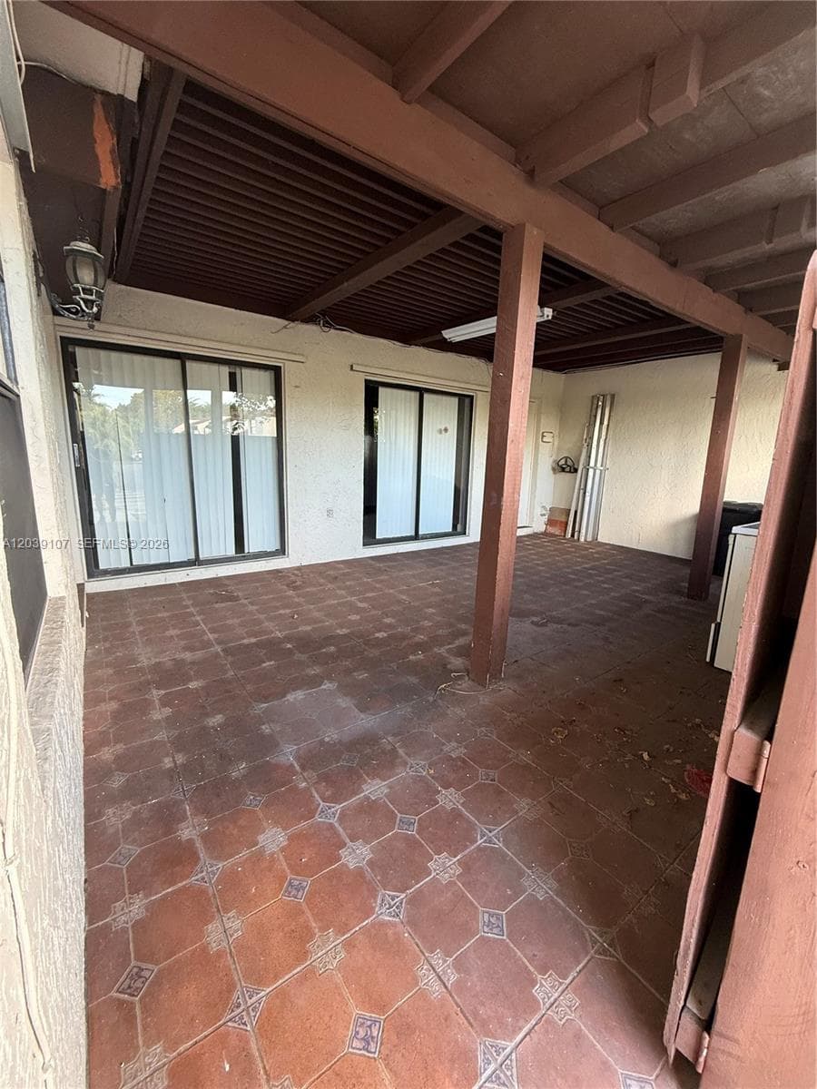 9700 NW 6th Ln # 9700, Miami, FL 33172 photo 4