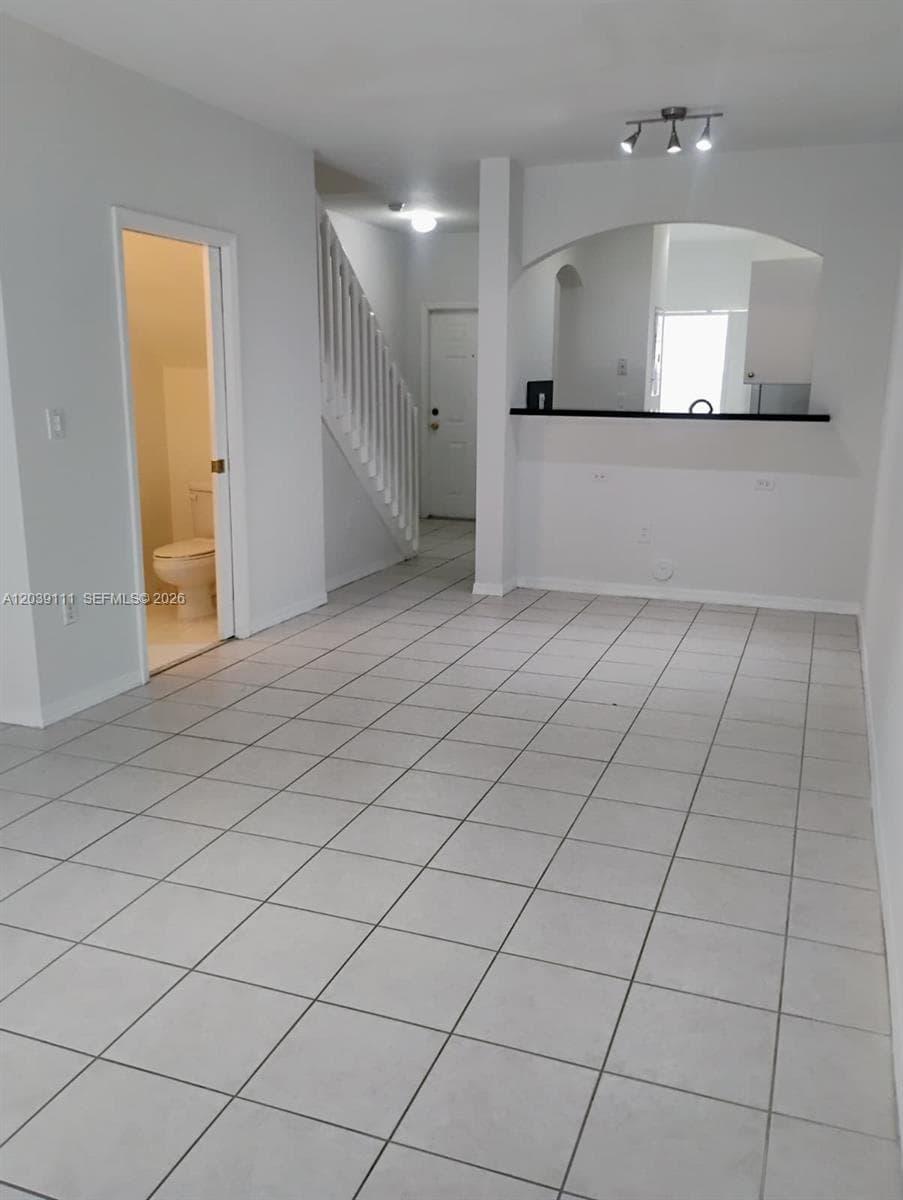 5725 NW 114th Path # 107, Doral, FL 33178 photo 5