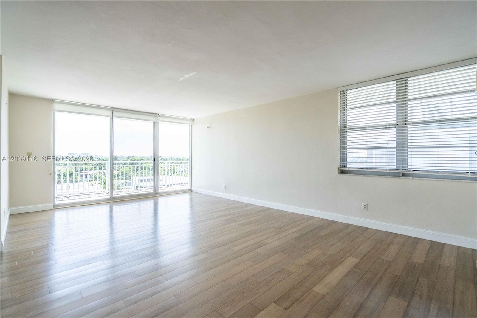 St Regis Apartments photo 2