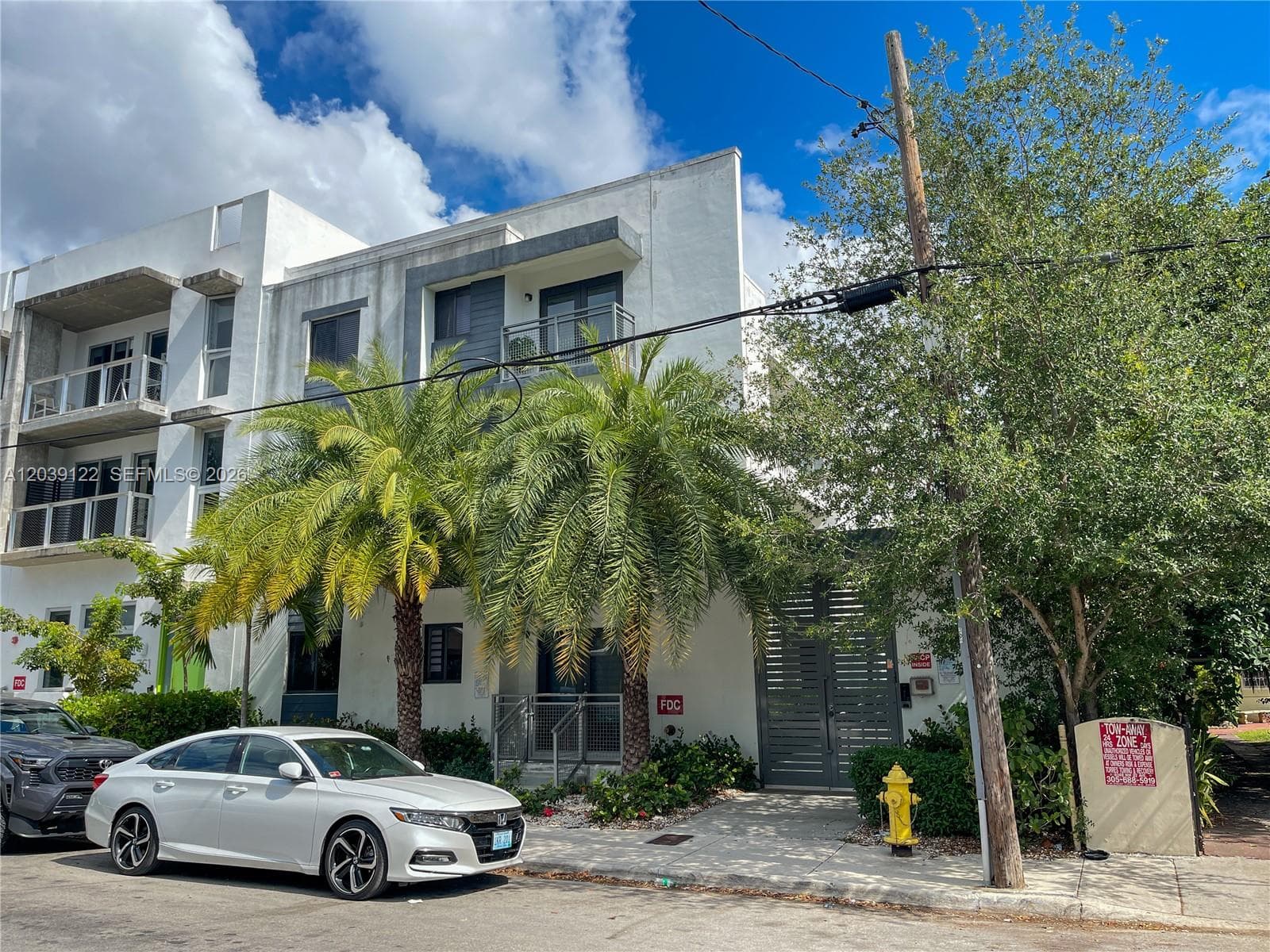 761 NW 1st St, Miami, FL 33128 photo 3
