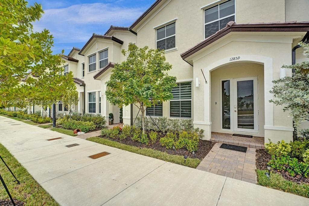 12859 SW 243rd Ter, Homestead, FL 33032 photo 2