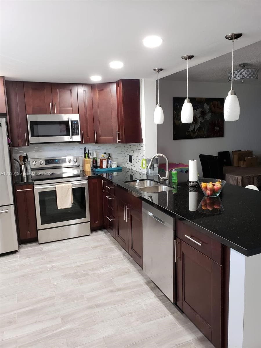 900 NE 12th Ave # 302, Hallandale Beach, FL 33009 photo 3