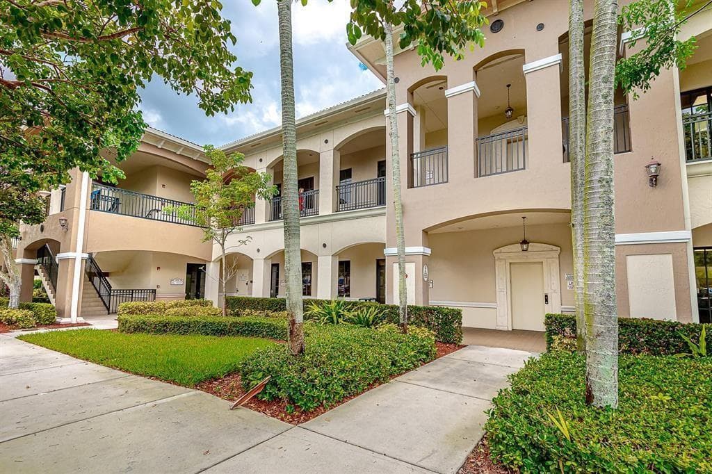 7301 Wiles Road # 203, Coral Springs, FL 33067 photo 2