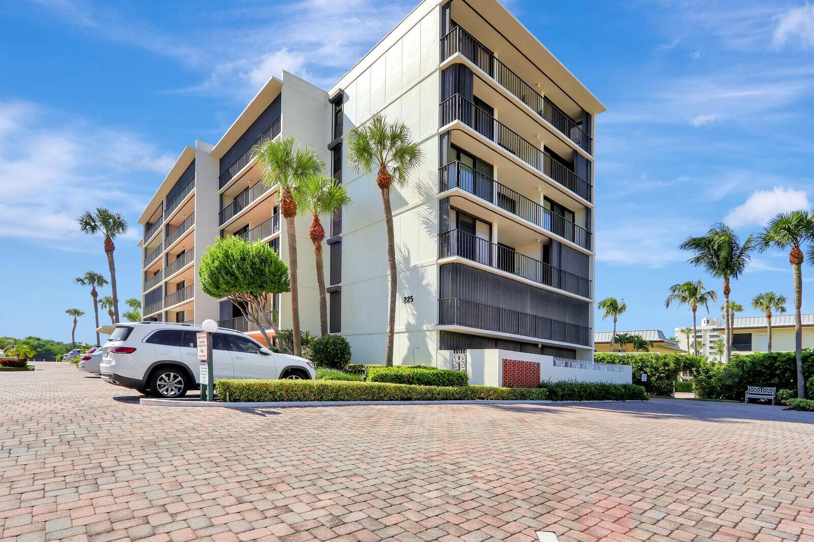 225 Beach Road # 204, Tequesta, FL 33469 photo 2