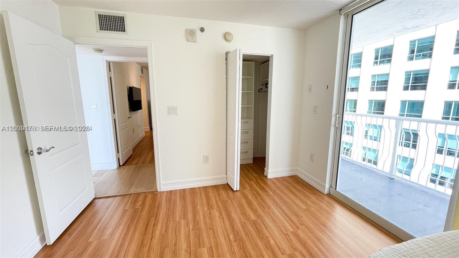 1200 Brickell Bay Dr # 1702, Miami, FL 33131 photo 2