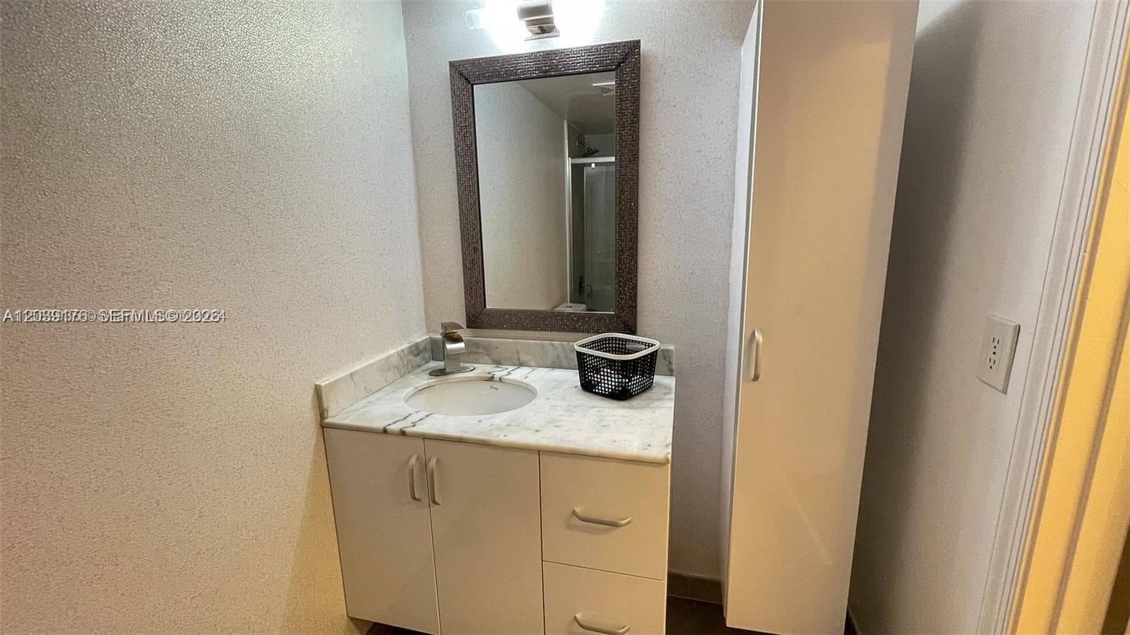 1200 Brickell Bay Dr # 1702, Miami, FL 33131 photo 4