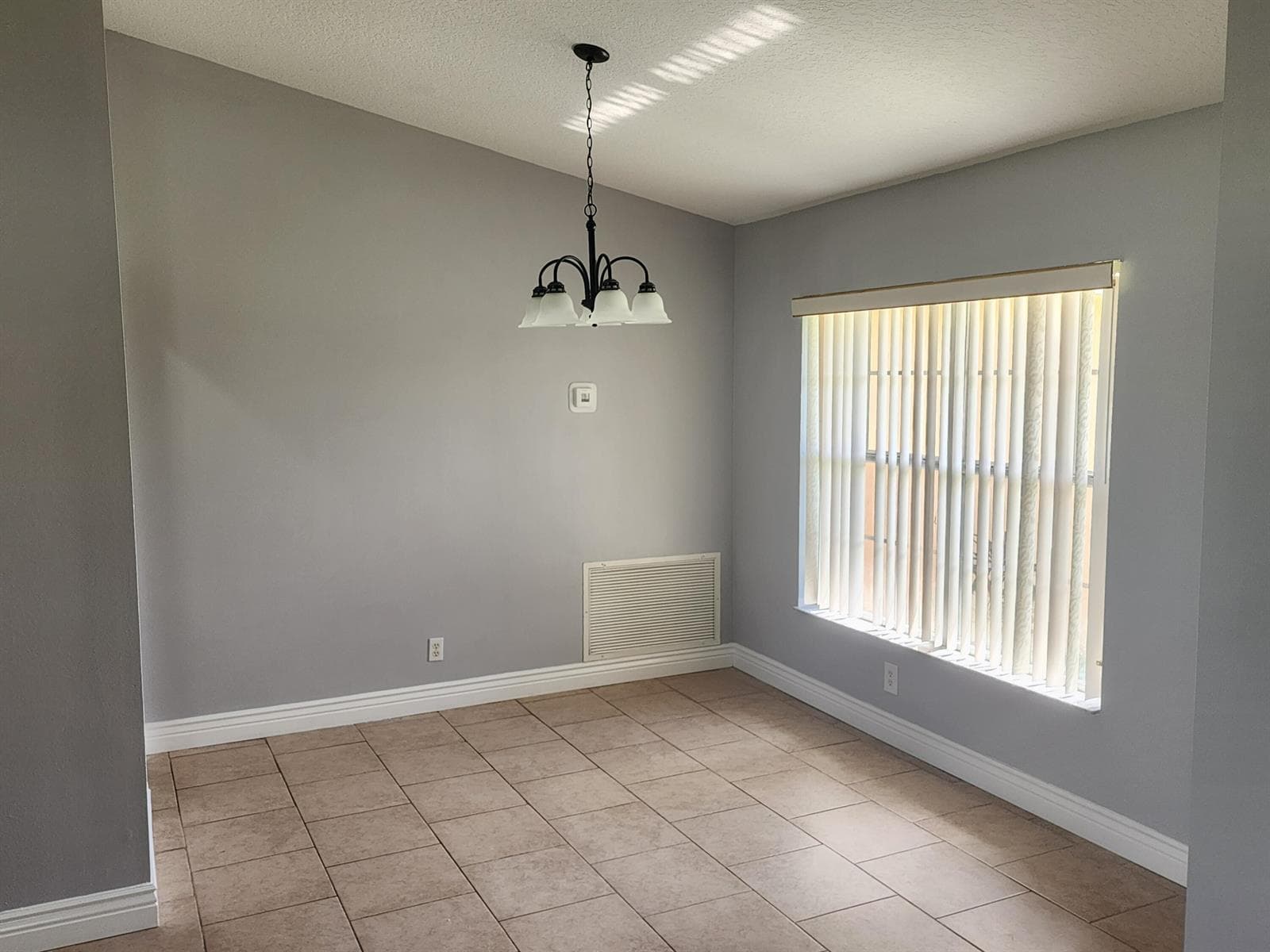 425 SW Mccomb Avenue, Port St. Lucie, FL 34953 photo 2