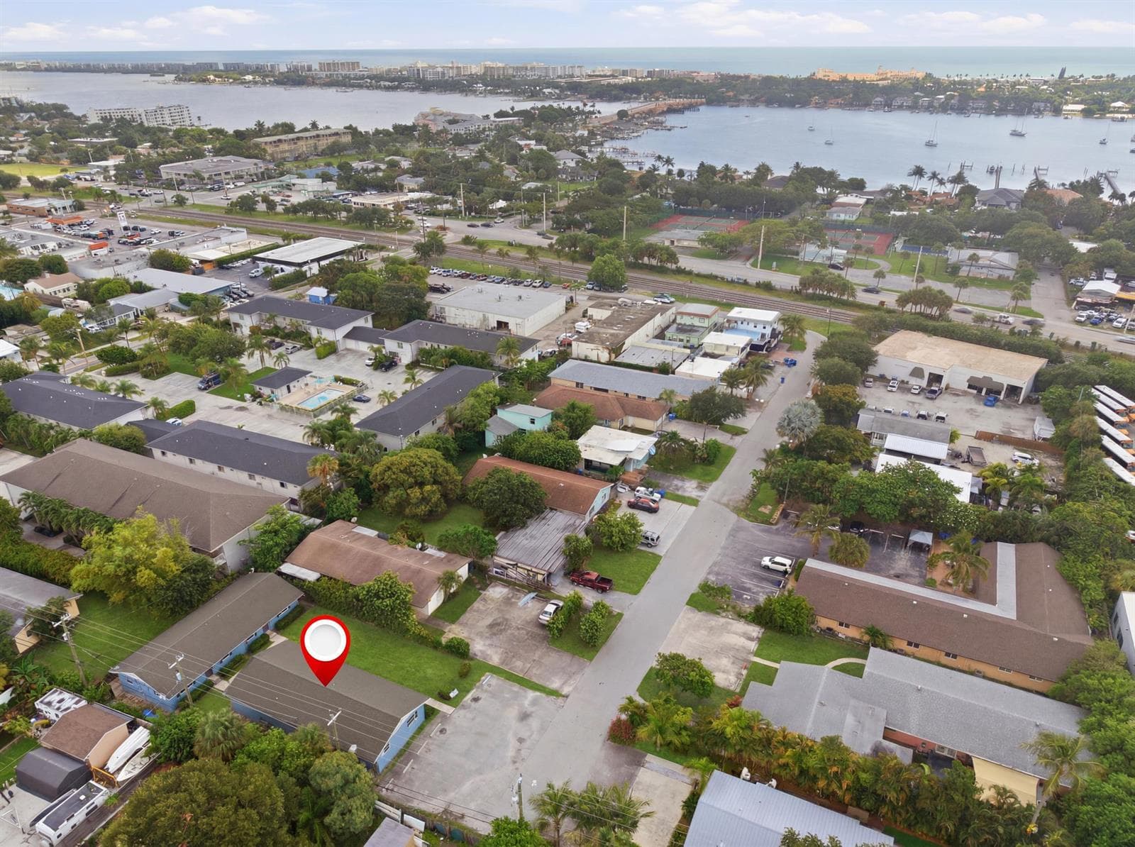 351 Wickline Boulevard, Lantana, FL 33462 photo 2
