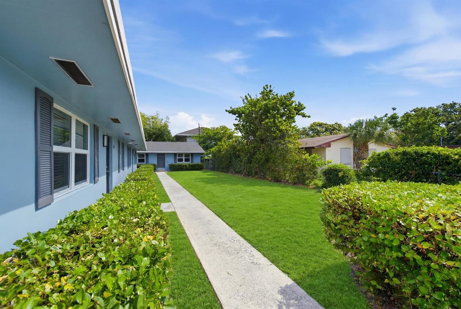 351 Wickline Boulevard, Lantana, FL 33462 photo 4