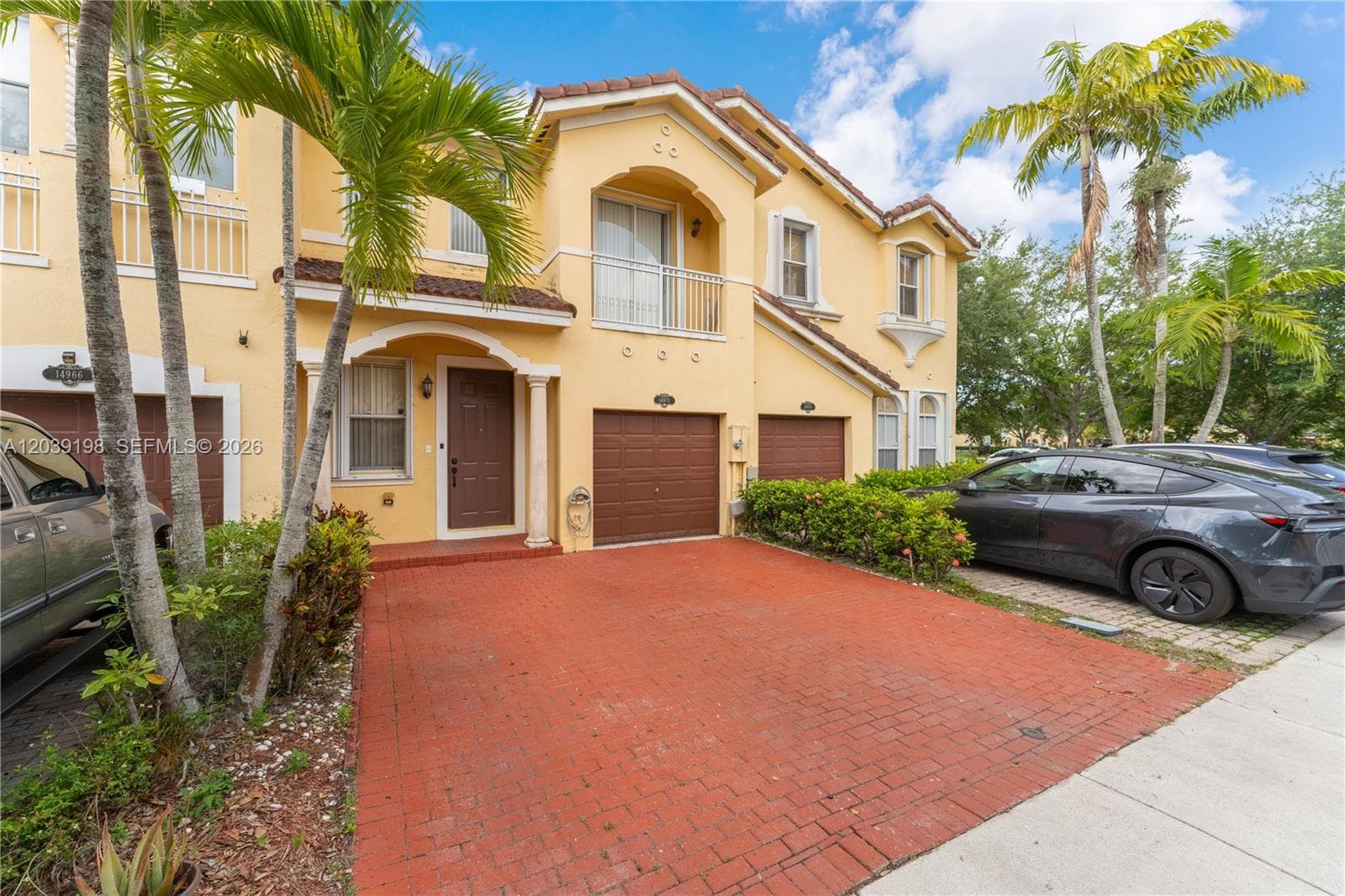 14970 SW 9th Ter, Miami, FL 33194 photo 3