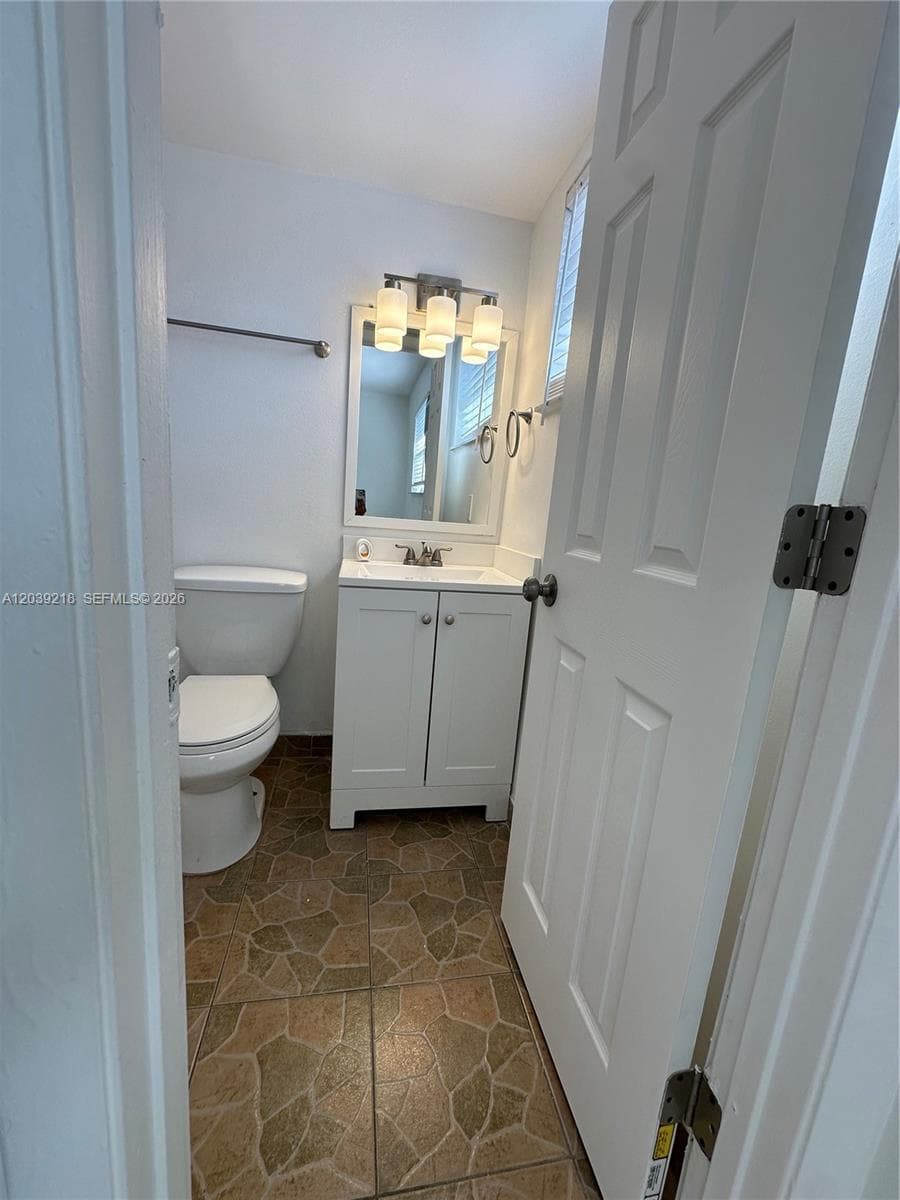 101 NE 41st St # G117, Oakland Park, FL 33334 photo 5