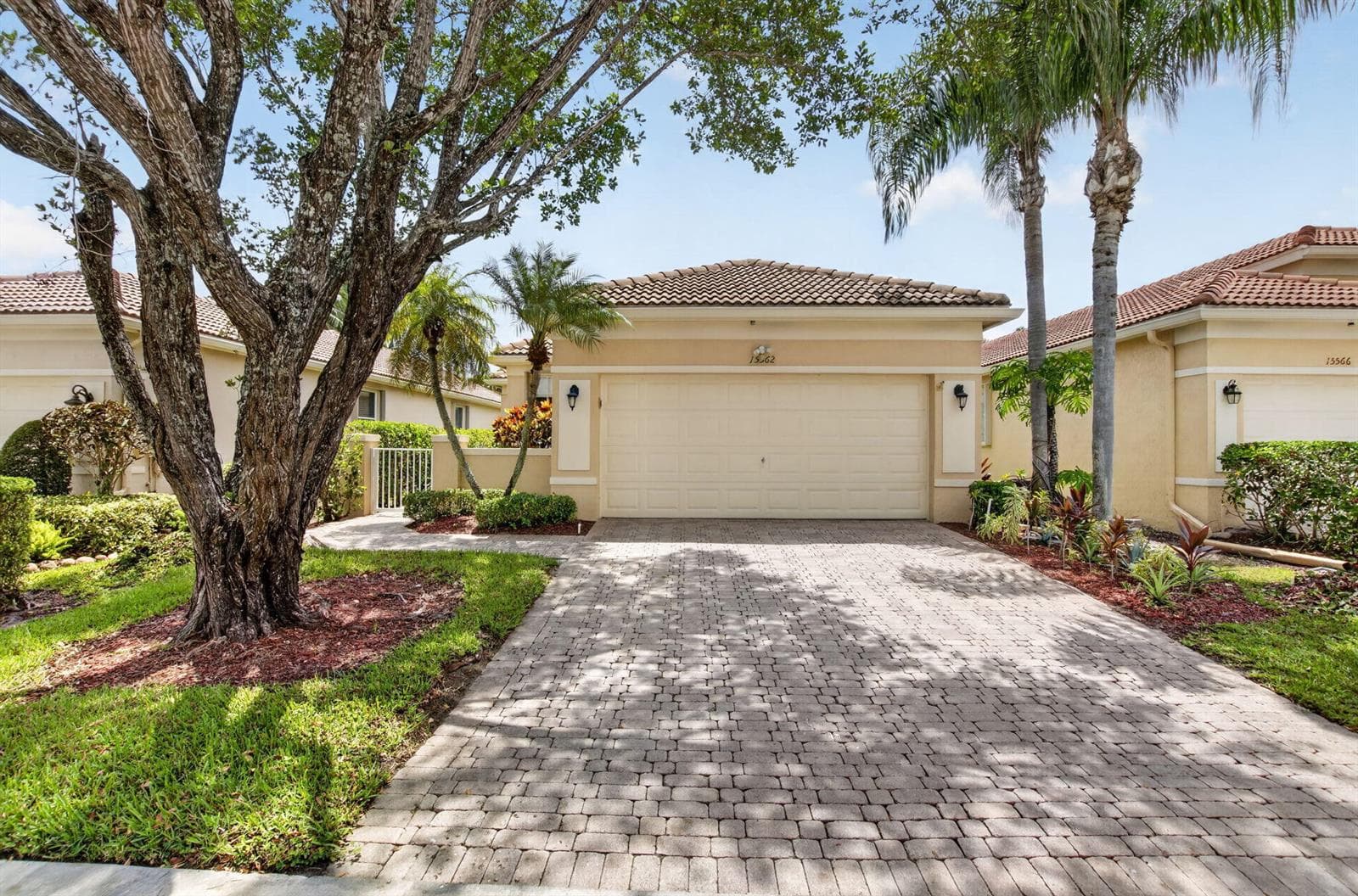 15562 Fiorenza Circle, Delray Beach, FL 33446 photo 2