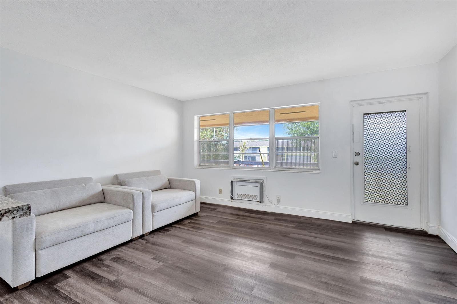 211 Sheffield I, West Palm Beach, FL 33417 photo 4