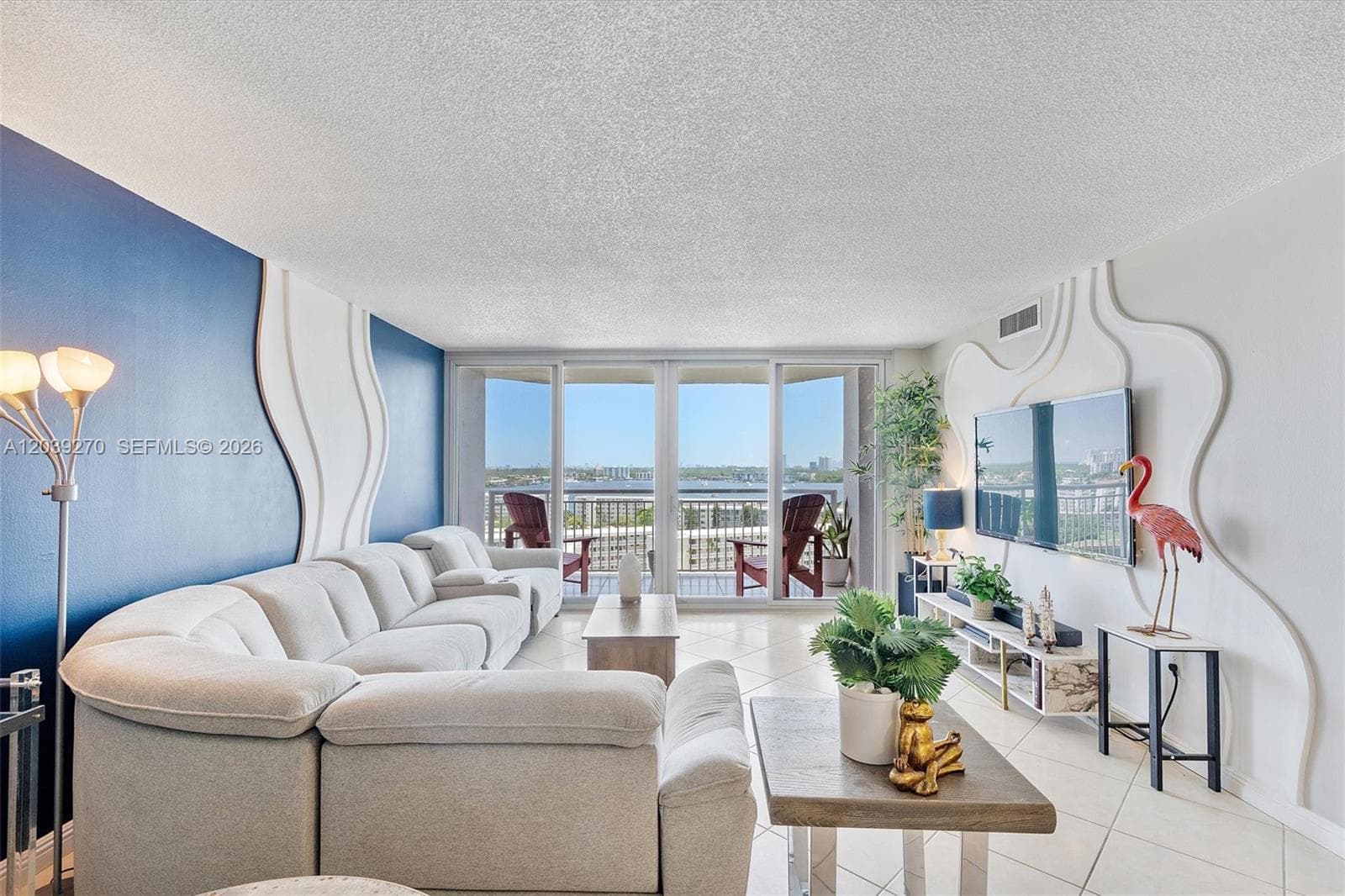18031 Biscayne Blvd # 1401, Aventura, FL 33160 photo 3