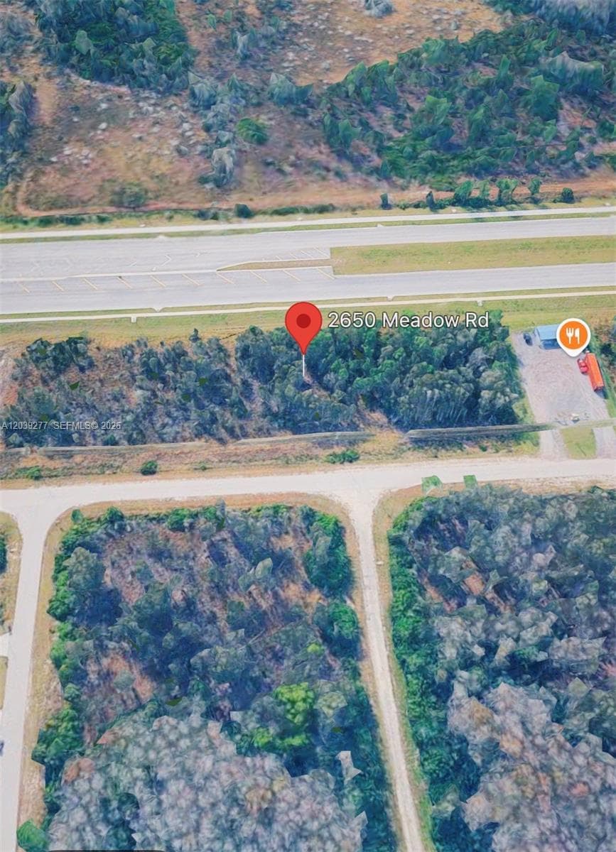 2650 Meadow RD, Lehigh Acres, FL 33974 photo 3