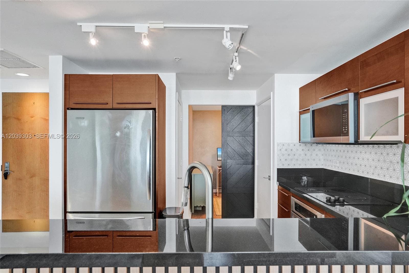 244 Biscayne Blvd # 3409, Miami, FL 33132 photo 5
