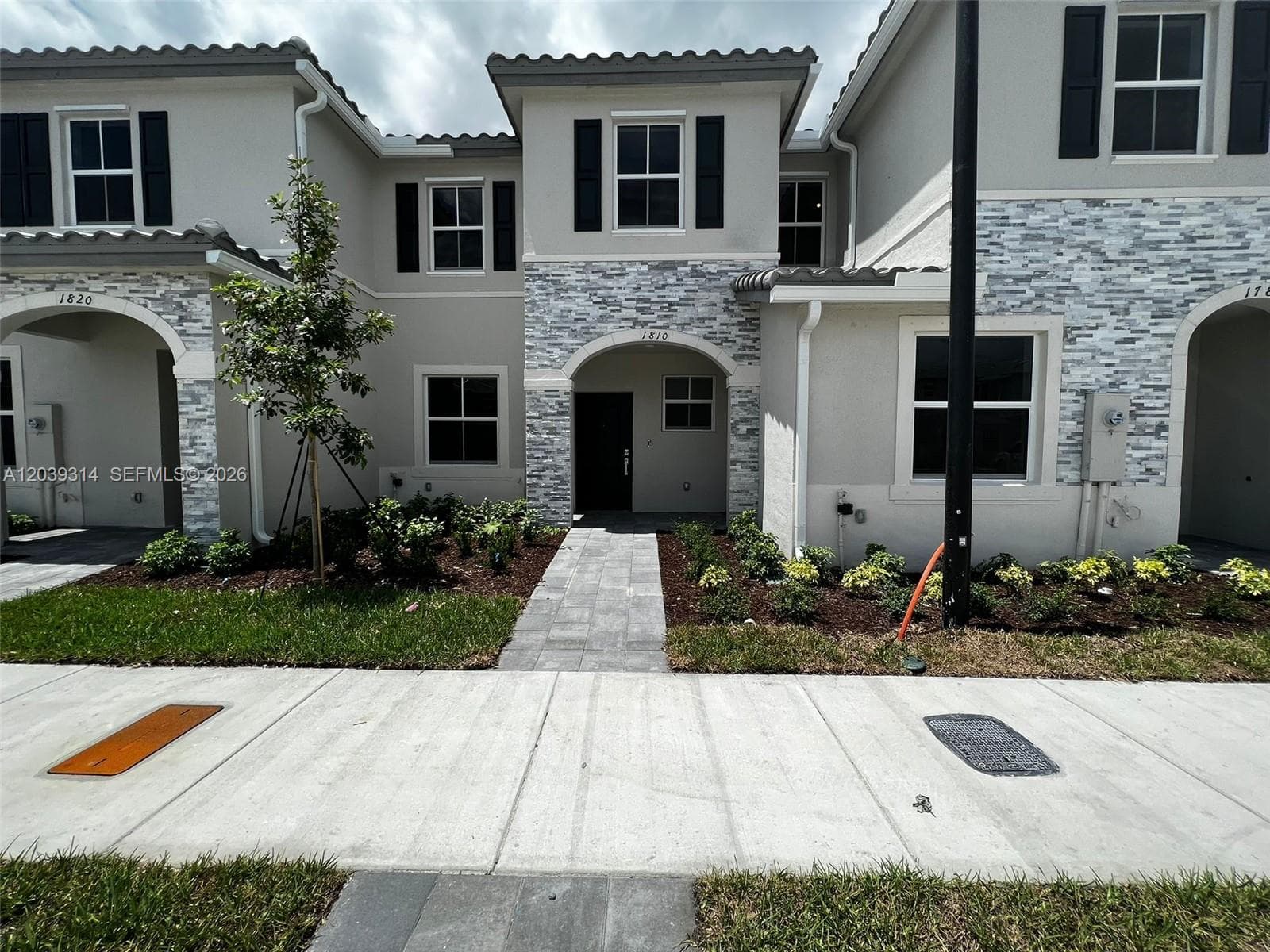 1810 SE 26th Ter # 1810, Homestead, FL 33035 photo 2