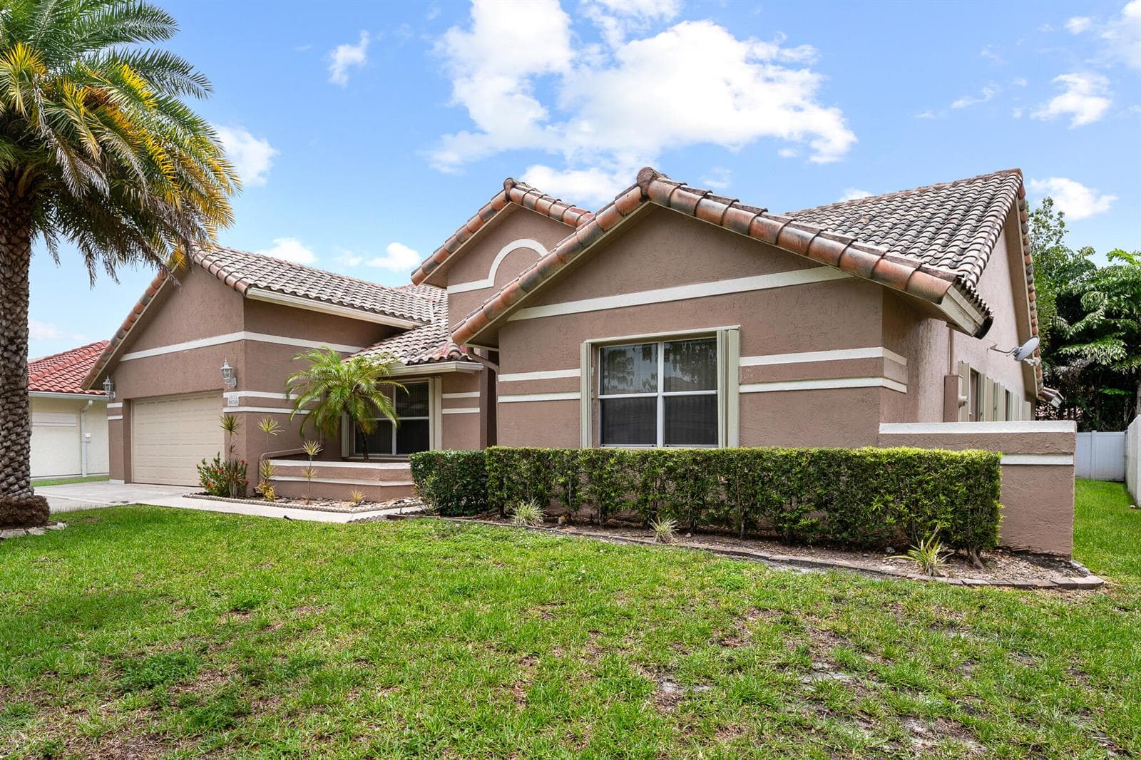 16146 NW 14th Court, Pembroke Pines, FL 33028 photo 3